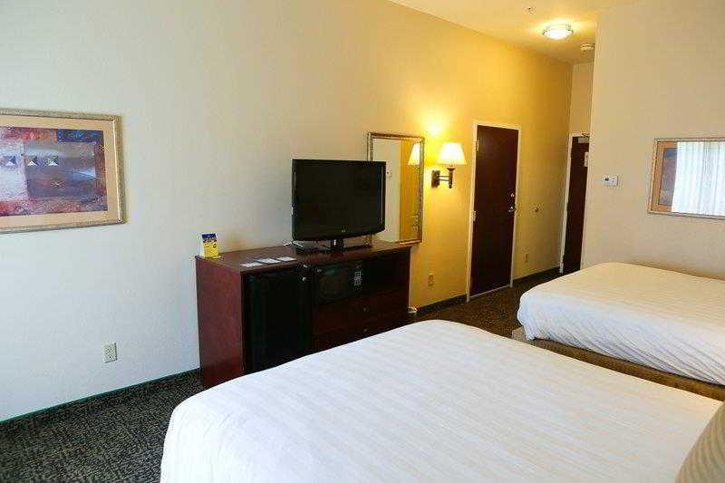 Country Inn & Suites By Radisson, Midway - Tallahassee West 外观 照片