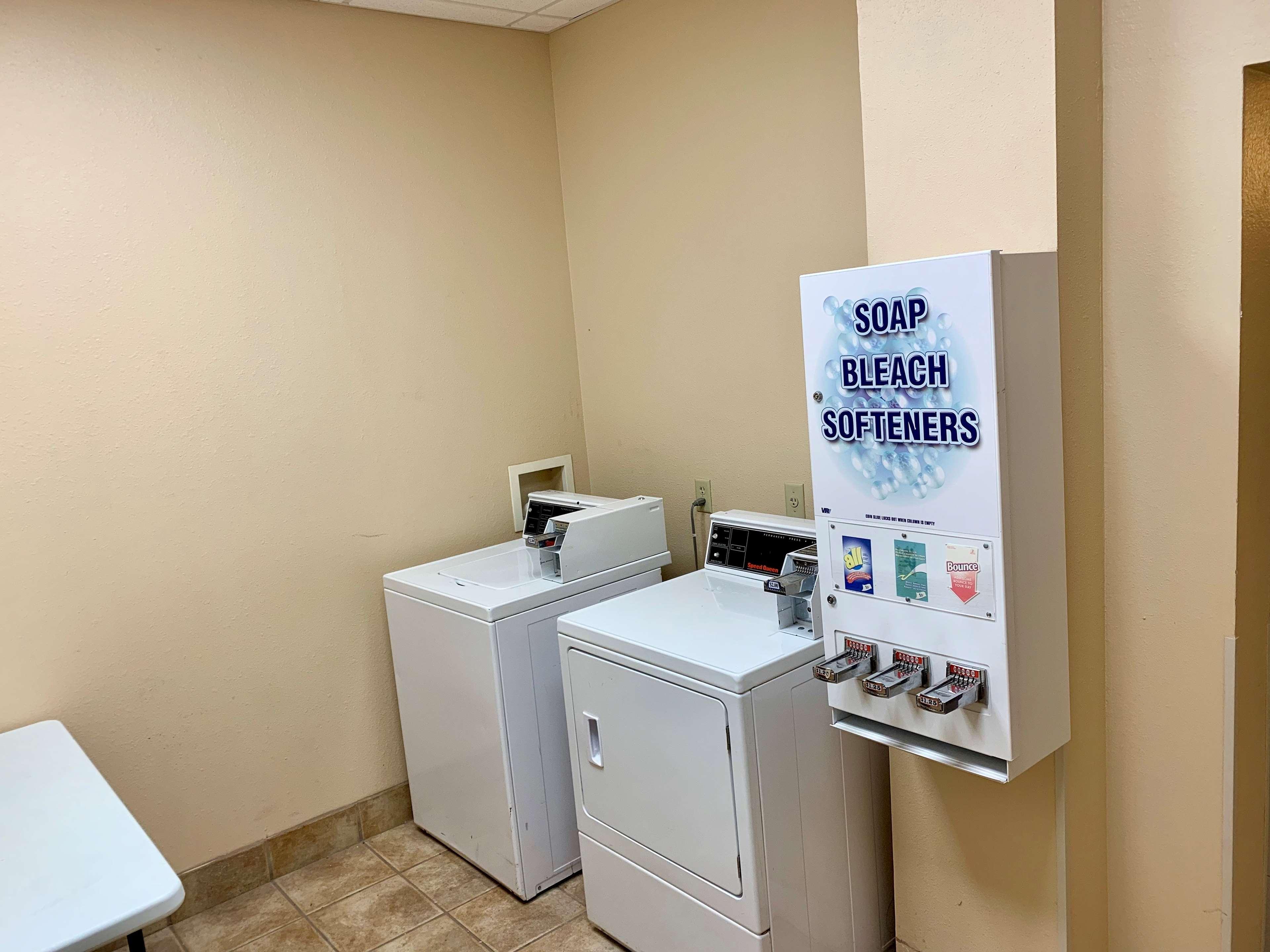 Country Inn & Suites By Radisson, Midway - Tallahassee West 外观 照片