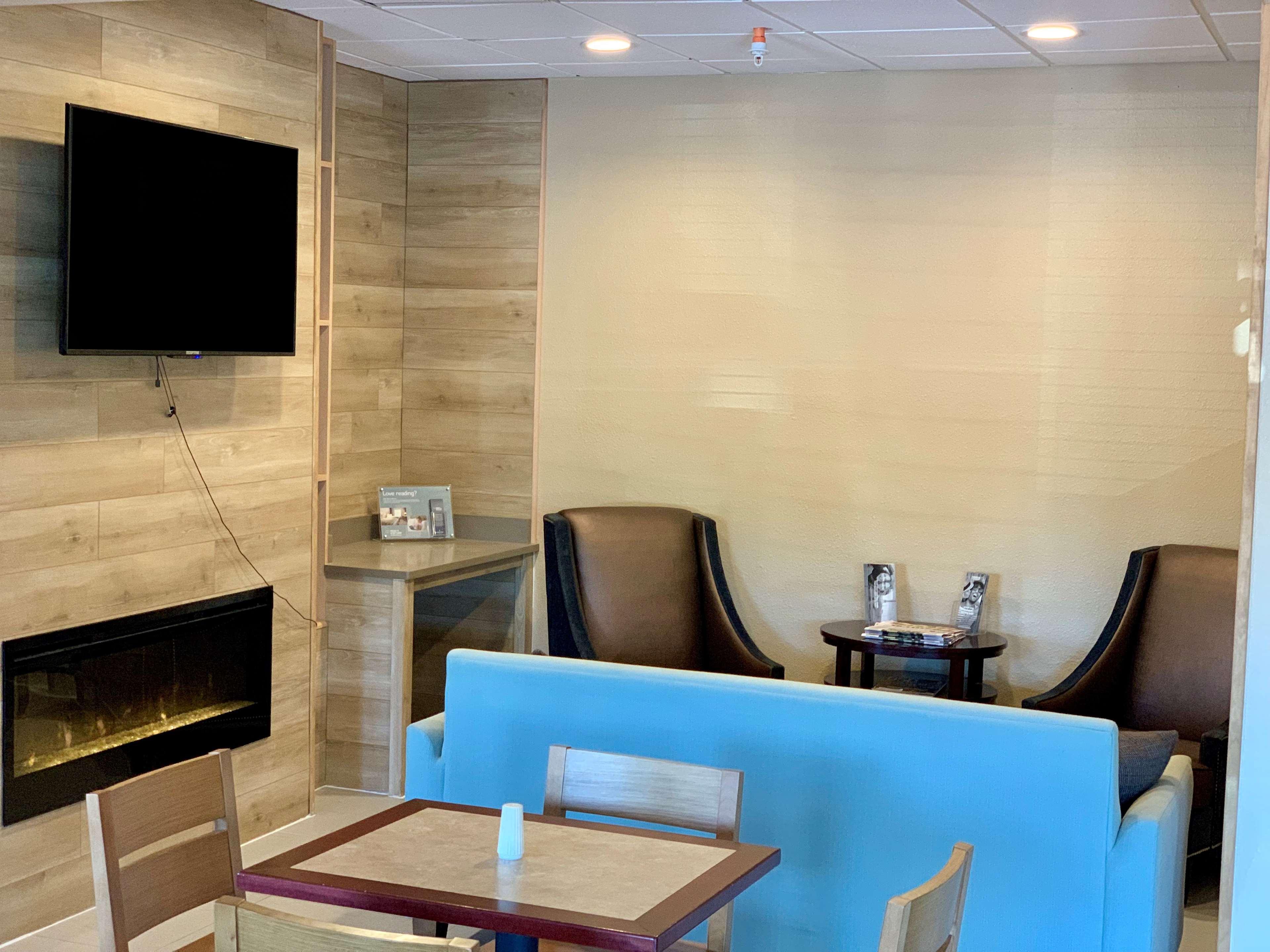 Country Inn & Suites By Radisson, Midway - Tallahassee West 外观 照片