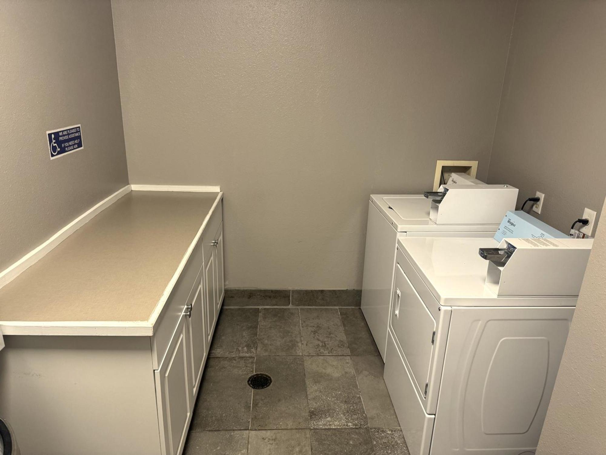Country Inn & Suites By Radisson, Midway - Tallahassee West 外观 照片